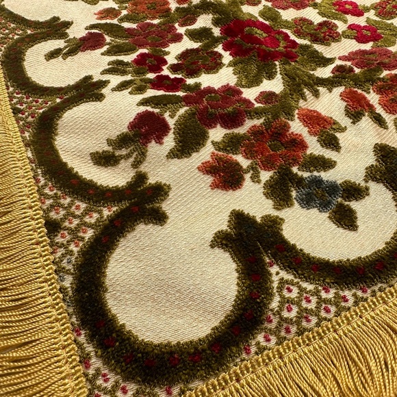 Source Unknown Other - 🎄 Vintage Floral Velvet Christmas Table Runner with Fringe 🎄